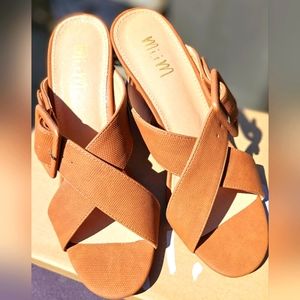 Mi.iM  BUCKLE OR NOTHING HEEL Size 6